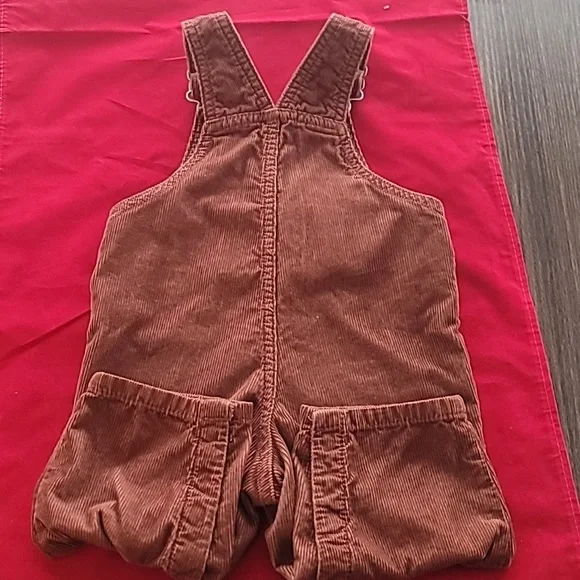 Pre-Owned Carter’s Brown Corduroy Bib Overalls-Cozy and Stylish (Size 9 months) - Picture 8 of 9